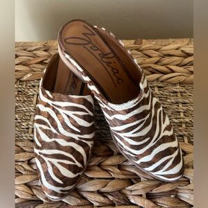 Zodiac Women’s Brown and White Zebra Stripe Mule